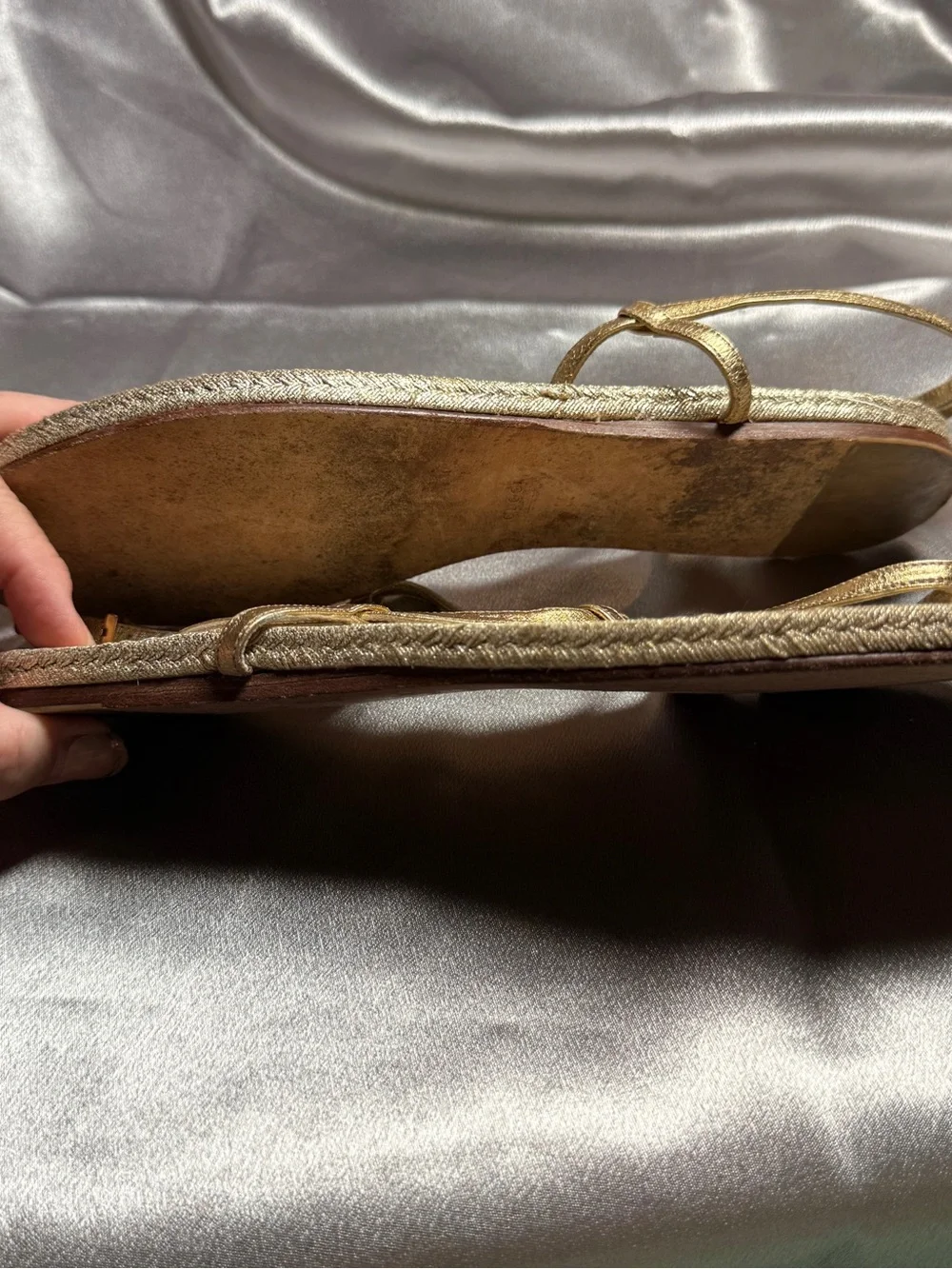 Vintage GUCCI Gold Metallic Leather & Jute Flat Thong Espadrille Sandals 38 US 8